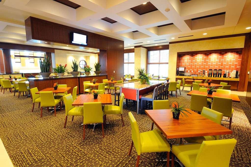 فندق فندق إمباسي سويتس هيوستن - داون تاون المطعم الصورة
